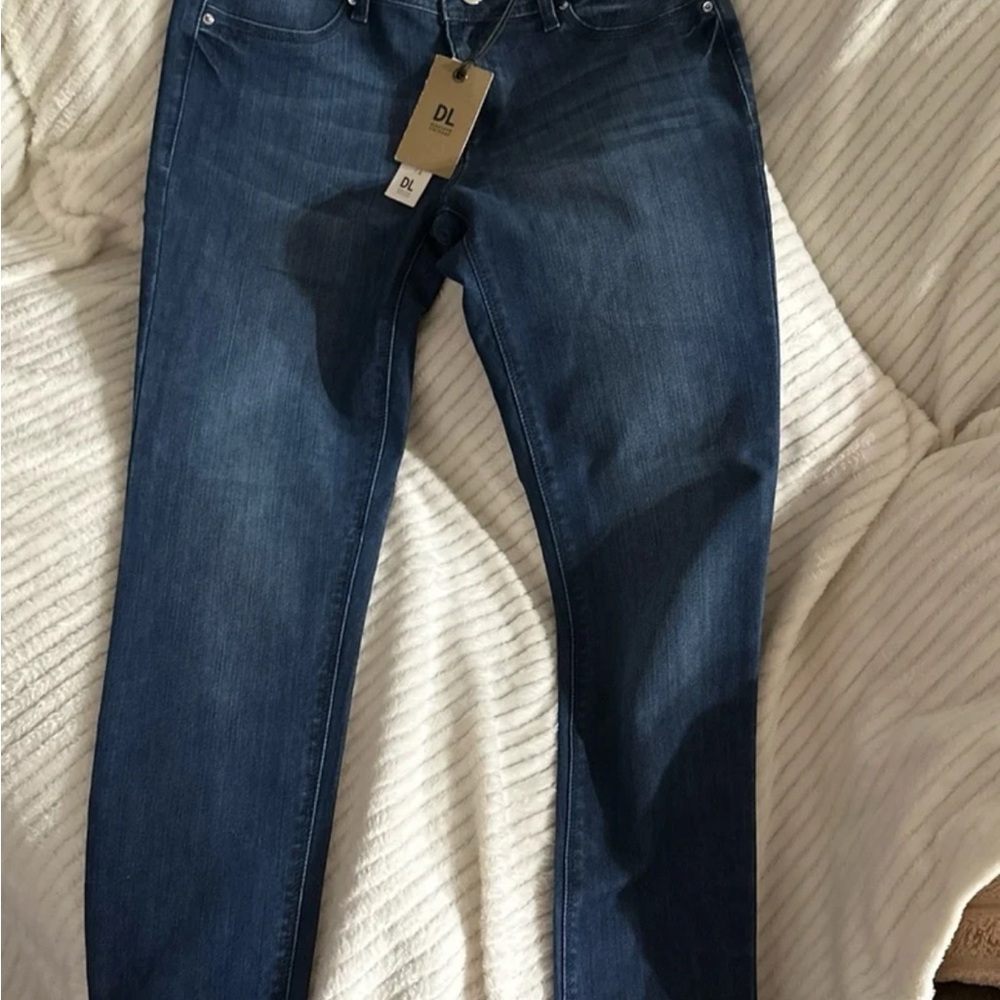 NWT DL1961 Emma 4 Way Stretch Legging Dark Wash Jeans Size 30